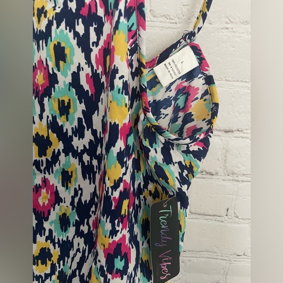 Romper Large - Picture 2 of 4